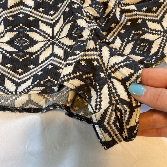 🎀 5/$20 🎀 Victoria secret PINK snowflake pj shorts size medium - Picture 7 of 12